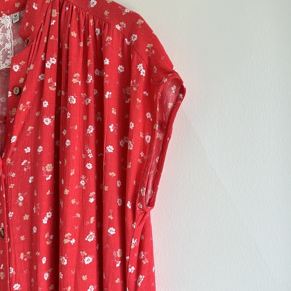 SADIE & SAGE | Long V-Neck Floral Dress with Belt and Pockets - Picture 5 of 10